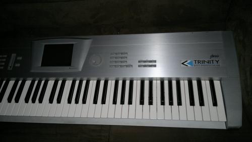 vendo teclados Yamaha Psr 550 seminuevo Korg  - Imagen 2
