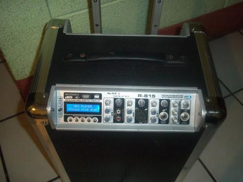 vendo amplificador con bocina incorporada 3 c - Imagen 1