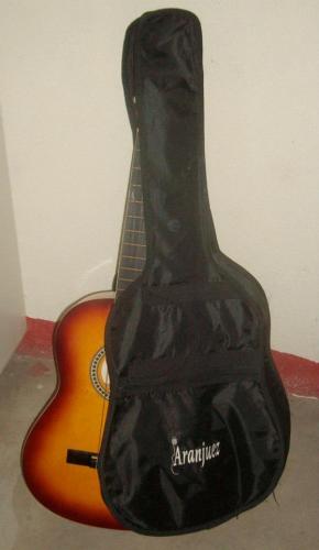 Vendo mi Guitarra Aranjuez morena con mango  - Imagen 3