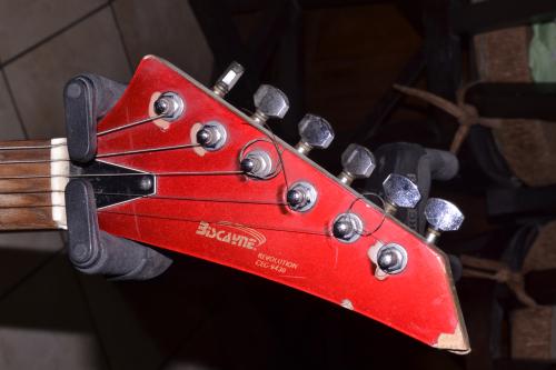 vendo guitarra electrica biscayne color rojo  - Imagen 3