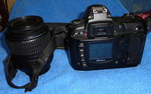 Vendo cmara profesional Nikon D70 4 años d - Imagen 2