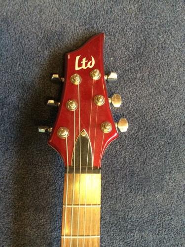 vendo  esp ltd f50 guitarra electrica cherry - Imagen 2