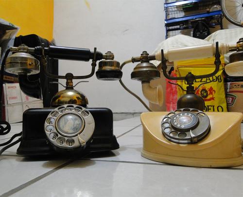 Cambio dos teléfonos ANTIGUOS (19401945) fu - Imagen 1