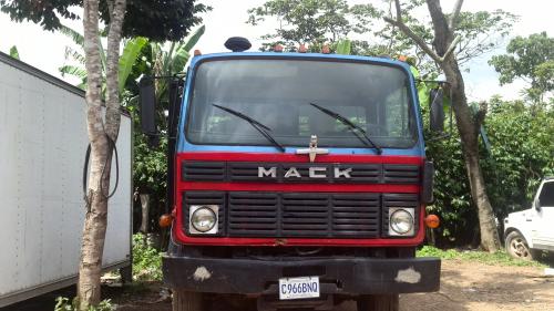 Vendo Camion MACK Recien Traido GANGA s - Imagen 2