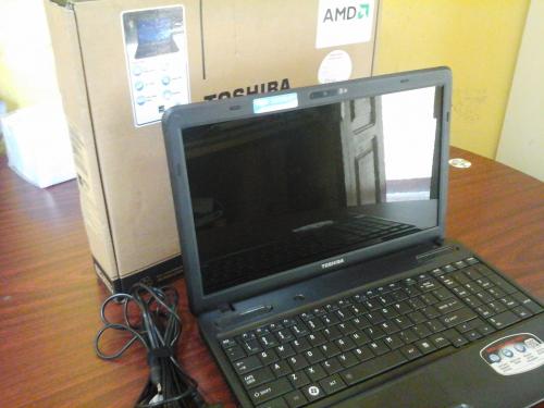 Vendo Preciosa Toshiba Laptop 320 GB DD Te - Imagen 1